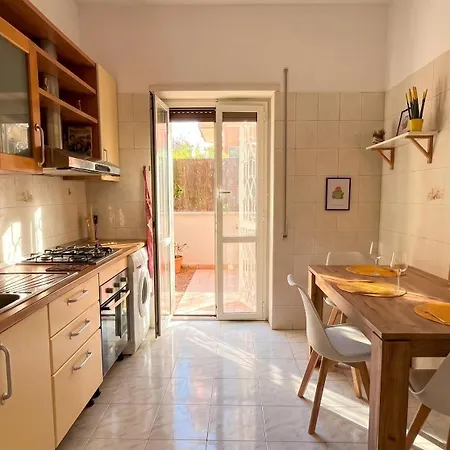 Gianicolo Corner, San Pietro, Trastevere * Ρώμη